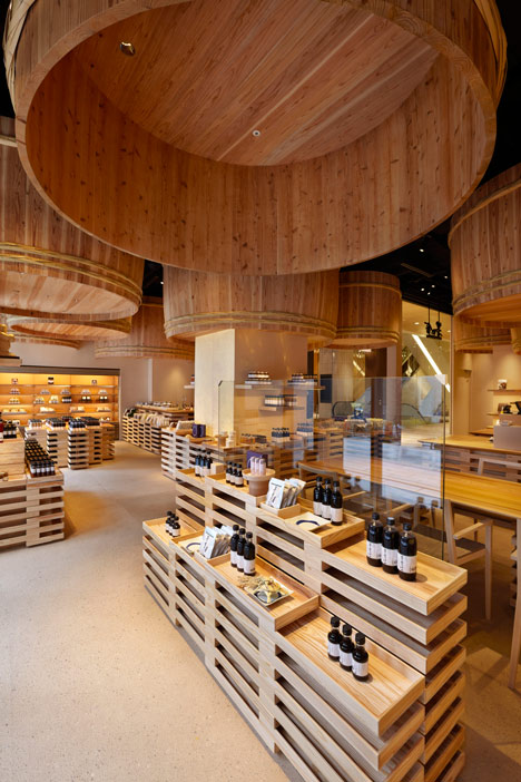Kayanoya soy sauce warehouse by Kengo Kuma