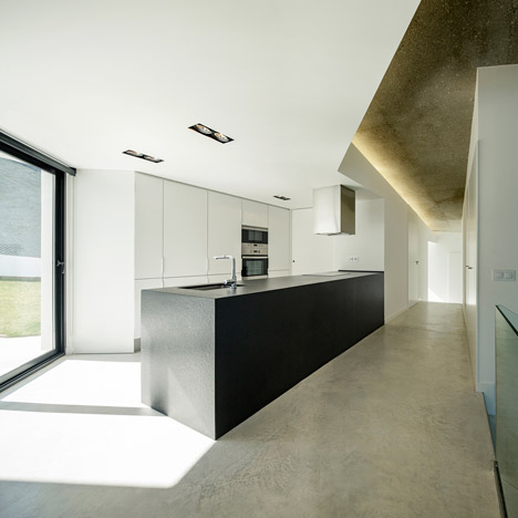 House in Llavaneres by Mirag