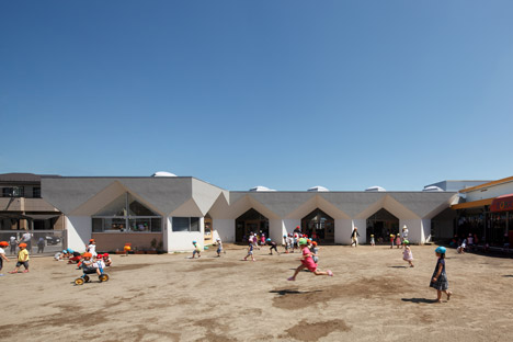 Nursery in Kashiwa City by Soichi Yamasaki