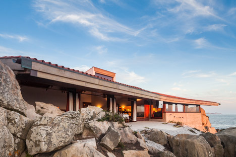 Renovation of Boa Nova Tea House by ÁÁlvaro Siza