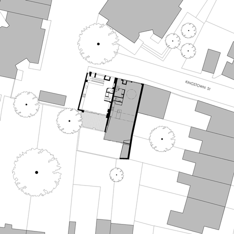 Robert_Dye_extend_London_mews_house_dezeen_4