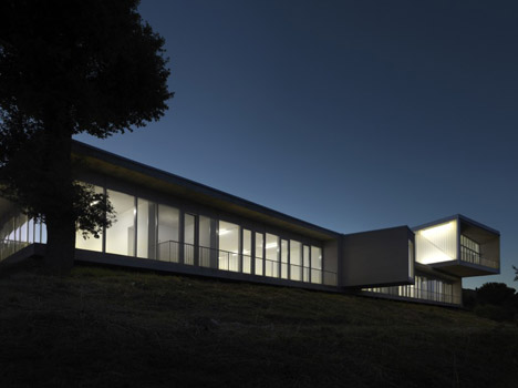 The Whale Primary School by Studio di Architettura Andrea Milani