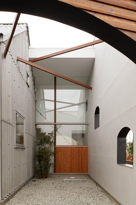 Backstage House by Y+M Design Office
