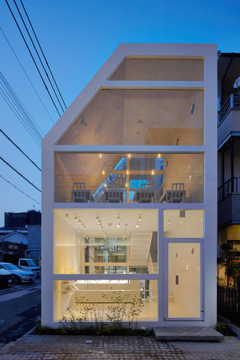 L'Espoir Blanc cafe and sweet shop by Yuko Nagayama