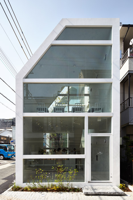 L'Espoir Blanc cafe and sweet shop by Yuko Nagayama