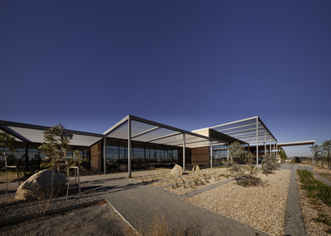 Craigieburn Library by Francis Jones Morehen Thorp