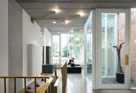Deruyte Childrens Shoe Shop by ONO