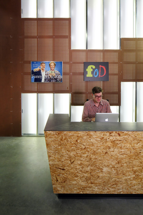 Funny Or Die Offices by Clive Wilkinson