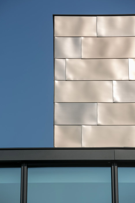 Hectaar office in Roeselaar by CAAN Architecten