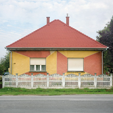 Hungarian Cubes – Invisible Houses by Katharina Roters
