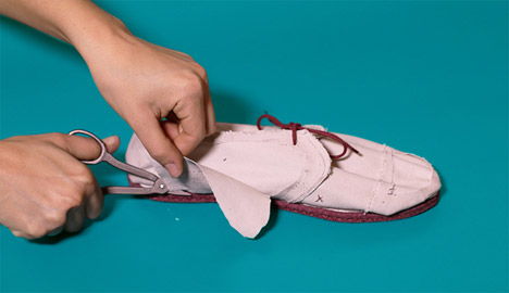 Last 21986 canvas shoes by Lou Moria