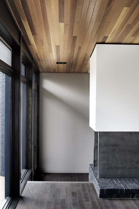 L'Écran House by Alain Carle Architecte