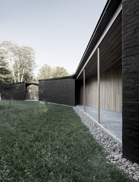 L'Écran House by Alain Carle Architecte