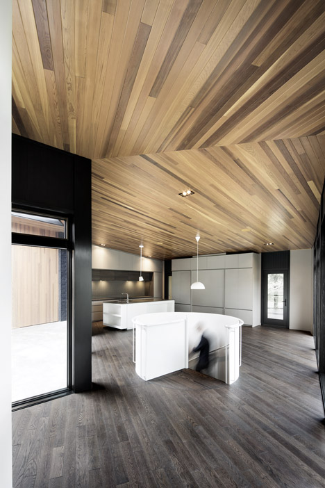 L'Écran House by Alain Carle Architecte