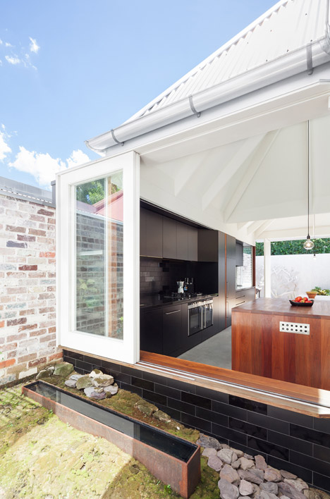 Light-Cannon-House-by-Carterwilliamson-Architects_dezeen_468_6