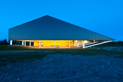 Løgstør sports hall by CEBRA