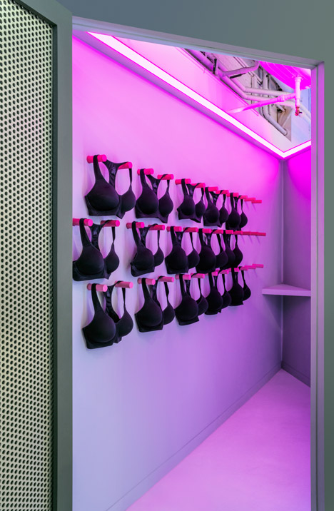 Nike pop-up by Storey Studio