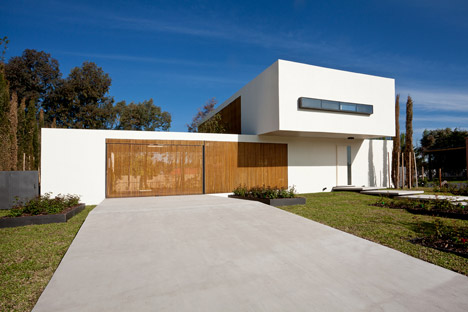 Pedro House by VDV ARQ