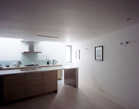 Sliver House by Boyarsky Murphy Architects slots into a three-metre-wide space