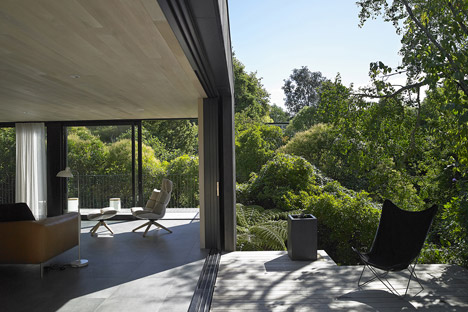 Waiatarua House by Monk Mckenzie