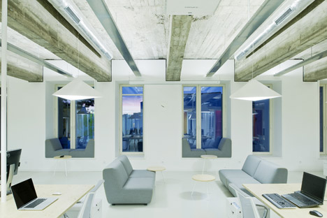 Wix offices by Inblum