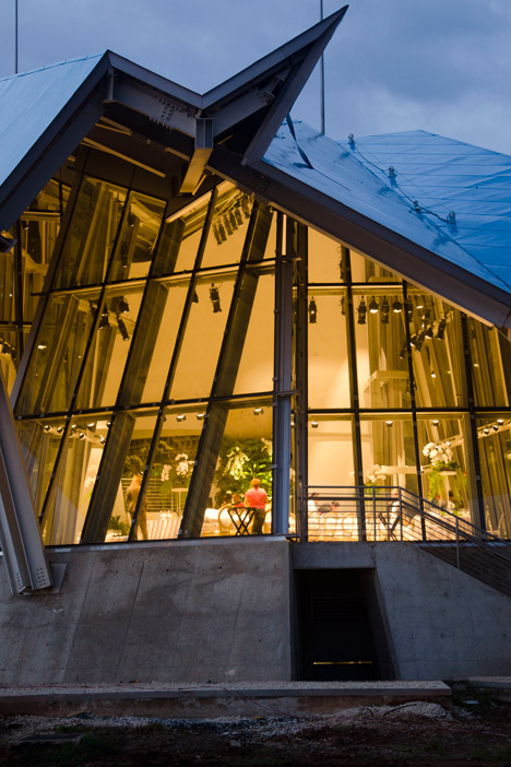 Biomuseo building by Frank Gehry