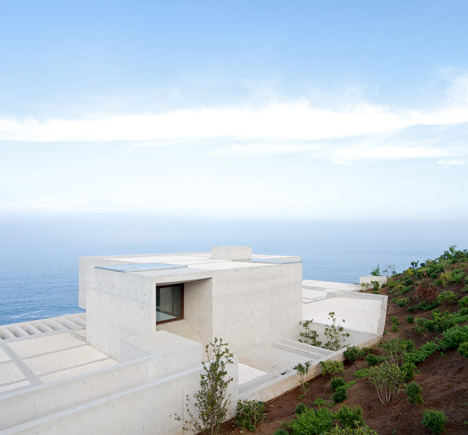 Casa MO by Gonzalo Mardones Viviani & Asociado