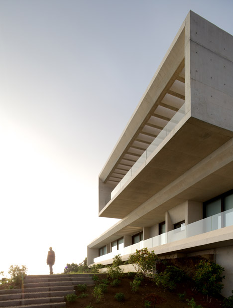 Casa MO by Gonzalo Mardones Viviani & Asociado