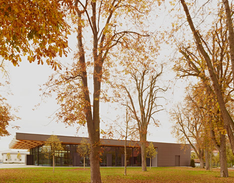 Festival Hall Neckarallee by Ackermann and Raff-