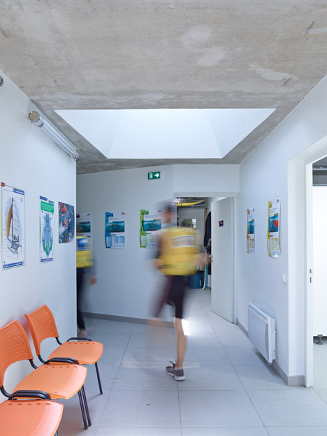 Nautical Base in Saint-Hilaire-de-Riez by THE Architectes