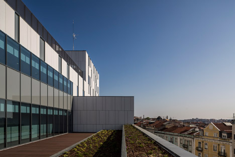 Polícia Judiciária headquarters in Lisbon by Saraiva + Associados