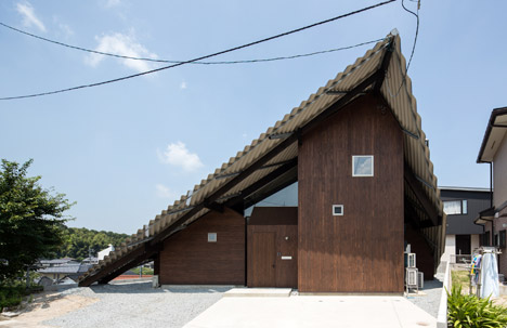 Rain Shelter House by Y+M Design