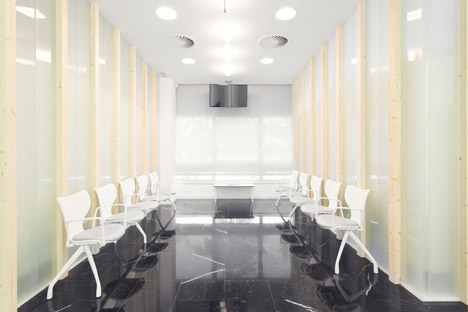 Sendagrup Medical Centre by Pauzarq