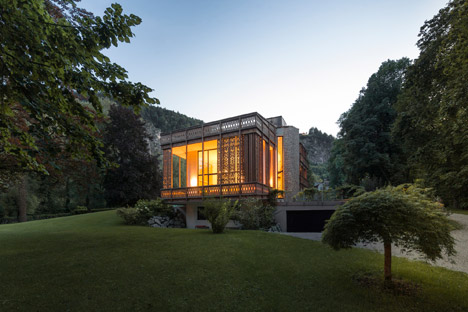 Villa by the Lake by Alexander Diem