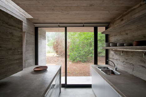 Casa SV by Luciano Kruk Arquitectos