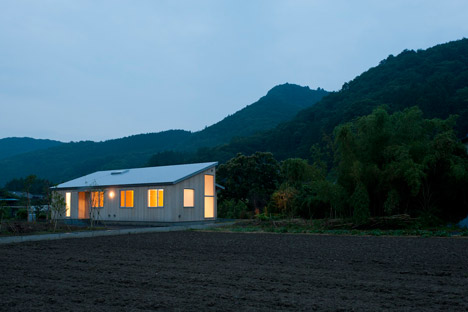 House in Nagatoro by Case-Real