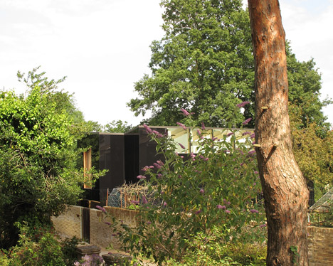 Sydenham house by Ian McChesney