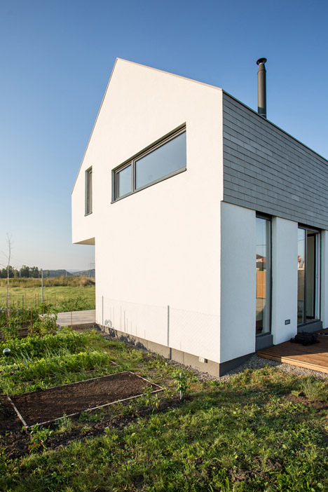 omHOUSE by insert studio