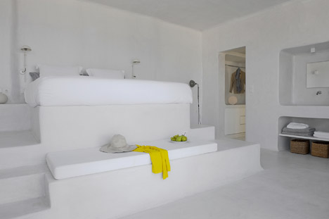 A Holiday House in Santorini Island by Alexandros Kapsimalis and Marianna Kapsimalis