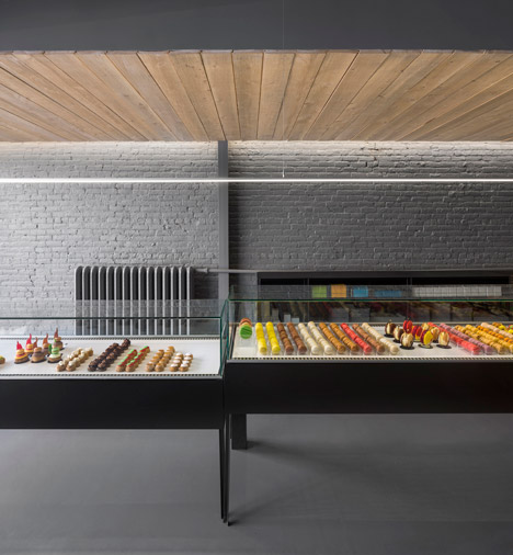 A-La-Folie-by-Anne-Sophie-Goneau_dezeen_468_8