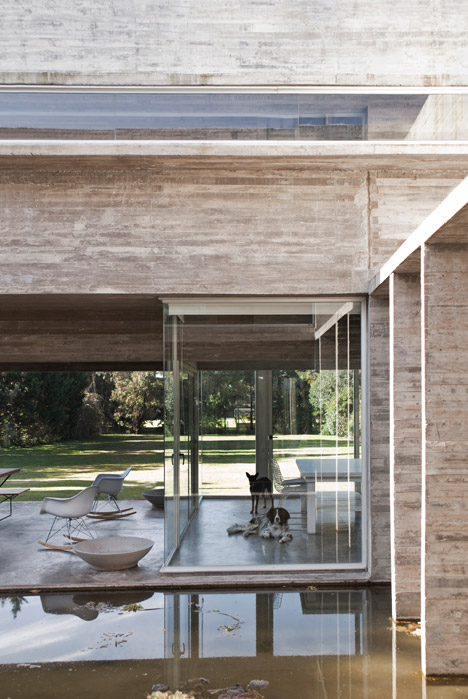 Casa Torcuato by Estudio Besonias Almeida