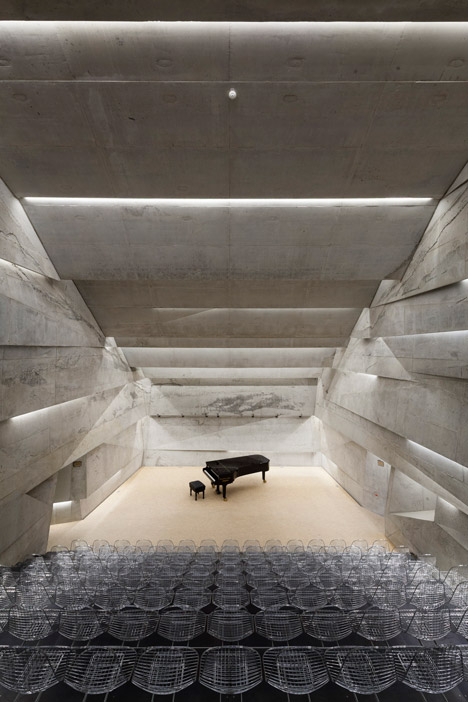 Concert hall in Blaibach by Peter Haimerl