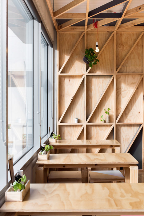 Jury Cafe by Biasol Design Studio