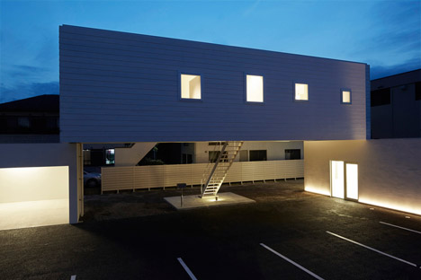 Nagasawa Dental Clinic by Kunihiko Matsuba