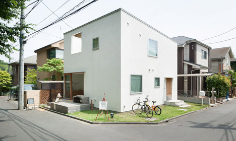 Oeuf by Flat House