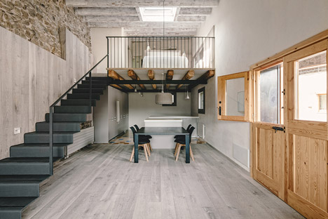 Rehabilitación en la Cerdanya by Dom Arquitectura