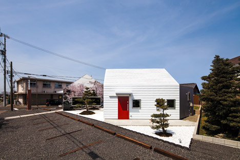 Roadside café by Bandesign