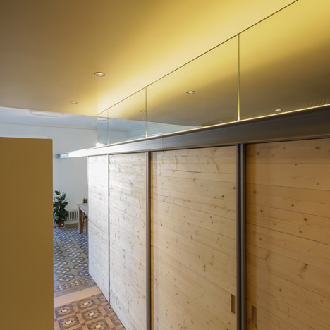 The Wall apartment in Barcelona by Nook Architects