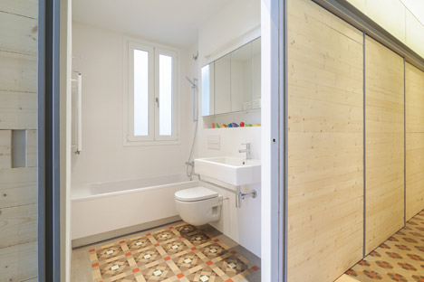 The Wall apartment in Barcelona by Nook Architects