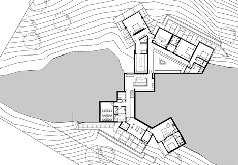 Oak Pass Main House by Walker Workshop